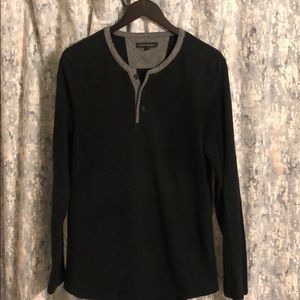 Banana Republic Henley - Size L